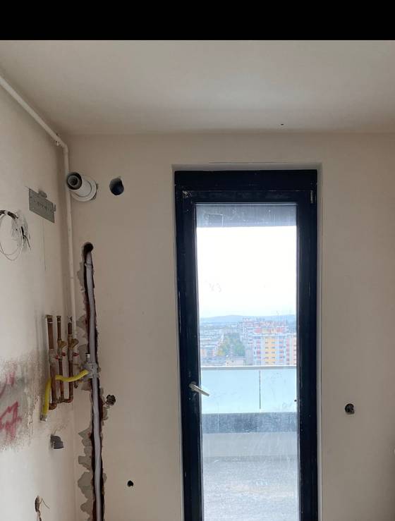 Apartament · trasee pe ambele laturi